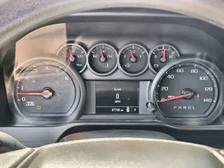 Chevrolet Silverado 3500HD 2021 4x2 Camión de Trabajo 4 puertas Cabina Crew LB SRW