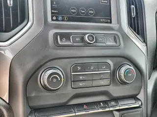 Chevrolet Silverado 3500HD 2021 4x2 Camión de Trabajo 4 puertas Cabina Crew LB SRW