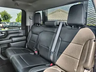 Chevrolet Silverado 3500HD 2021 4x2 Camión de Trabajo 4 puertas Cabina Crew LB SRW
