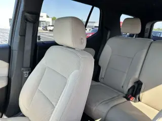 Chevrolet Traverse 2023 LS 4 puertas SUV con paquete 1LS