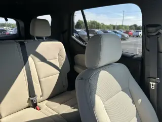 Chevrolet Traverse 2023 LS 4 puertas SUV con paquete 1LS