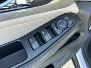 Chevrolet Traverse 2023 LS 4 puertas SUV con paquete 1LS
