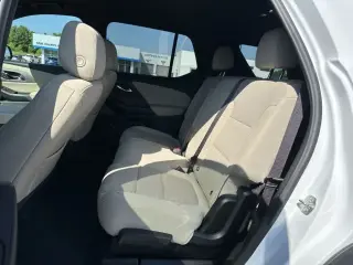 Chevrolet Traverse 2023 LS 4 puertas SUV con paquete 1LS