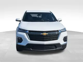 Chevrolet Traverse 2023 LS 4 puertas SUV con paquete 1LS