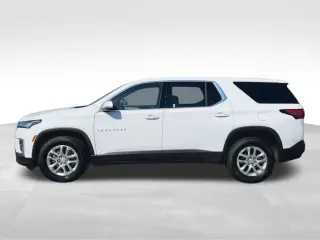 Chevrolet Traverse 2023 LS 4 puertas SUV con paquete 1LS