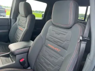 Nissan Frontier 2025 4x4 PRO-4X 4 puertas Cabina Crew 5 pies. SB