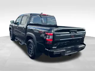 Nissan Frontier 2025 4x4 PRO-4X 4 puertas Cabina Crew 5 pies. SB