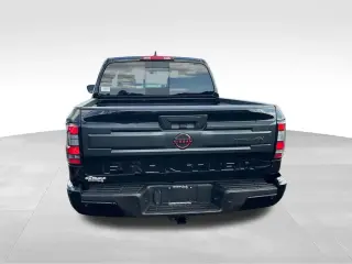 Nissan Frontier 2025 4x4 PRO-4X 4 puertas Cabina Crew 5 pies. SB