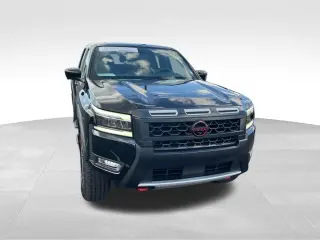 Nissan Frontier 2025 4x4 PRO-4X 4 puertas Cabina Crew 5 pies. SB