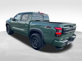 Nissan Frontier 2025 4x4 PRO-4X 4 puertas Cabina Crew 5 pies. SB