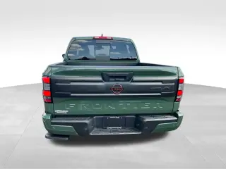 Nissan Frontier 2025 4x4 PRO-4X 4 puertas Cabina Crew 5 pies. SB