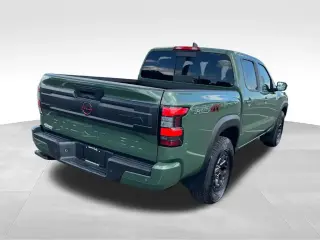 Nissan Frontier 2025 4x4 PRO-4X 4 puertas Cabina Crew 5 pies. SB