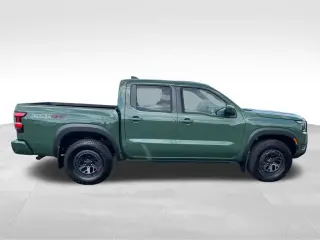 Nissan Frontier 2025 4x4 PRO-4X 4 puertas Cabina Crew 5 pies. SB