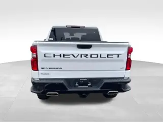 Chevrolet Silverado 1500 2023 4x4 LT Trail Boss 4 puertas Cabina Crew 5.8 pies. SB