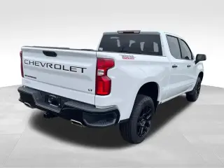 Chevrolet Silverado 1500 2023 4x4 LT Trail Boss 4 puertas Cabina Crew 5.8 pies. SB