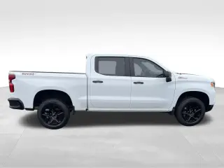 Chevrolet Silverado 1500 2023 4x4 LT Trail Boss 4 puertas Cabina Crew 5.8 pies. SB