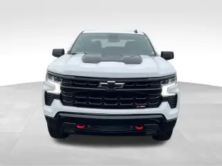 Chevrolet Silverado 1500 2023 4x4 LT Trail Boss 4 puertas Cabina Crew 5.8 pies. SB