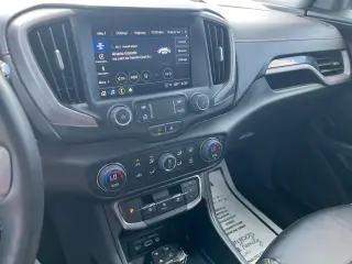 Vehículo utilitario deportivo GMC Terrain 2022 AWD AT4 4 puertas