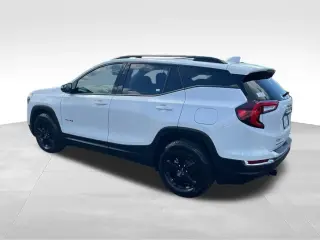 Vehículo utilitario deportivo GMC Terrain 2022 AWD AT4 4 puertas