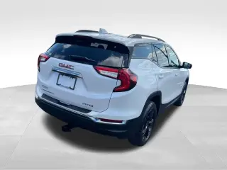 Vehículo utilitario deportivo GMC Terrain 2022 AWD AT4 4 puertas