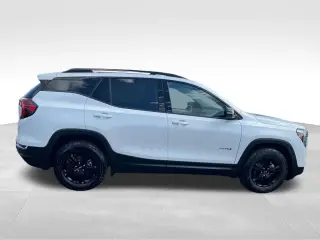 Vehículo utilitario deportivo GMC Terrain 2022 AWD AT4 4 puertas