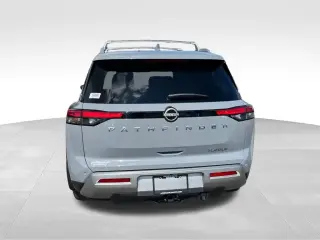 Nissan Pathfinder 2025 Platinum 4 puertas SUV
