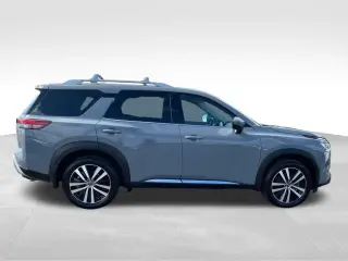 Nissan Pathfinder 2025 Platinum 4 puertas SUV