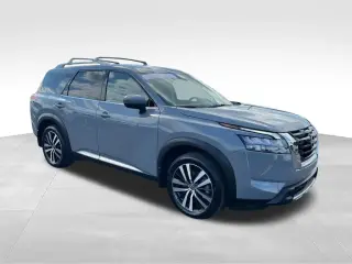 Nissan Pathfinder 2025 Platinum 4 puertas SUV