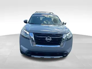 Nissan Pathfinder 2025 Platinum 4 puertas SUV