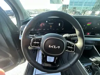 Kia Carnival 2025 SX Prestige 4 puertas Minivan