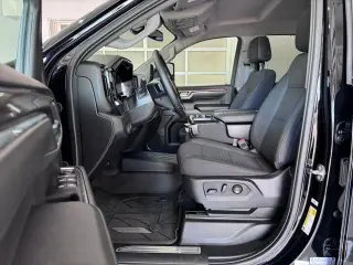 Chevrolet Silverado 1500 2024 4x4 RST 4 puertas Cabina Crew 5.8 pies. Caja corta