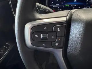 Chevrolet Silverado 1500 2024 4x4 RST 4 puertas Cabina Crew 5.8 pies. Caja corta