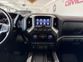 Chevrolet Silverado 1500 2021 4x4 LT Trail Boss 4 puertas Cabina Crew 5.8 pies. SB
