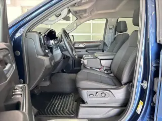 Chevrolet Silverado 1500 2023 4x4 LT 4 puertas Cabina Crew 5.8 pies. SB con 1LT