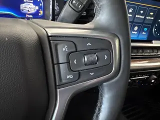 Chevrolet Silverado 1500 2023 4x4 LT 4 puertas Cabina Crew 5.8 pies. SB con 1LT