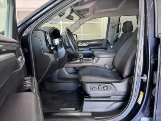 Chevrolet Silverado 1500 2022 4x4 RST 4 puertas Cabina Crew 5.8 pies. Caja corta