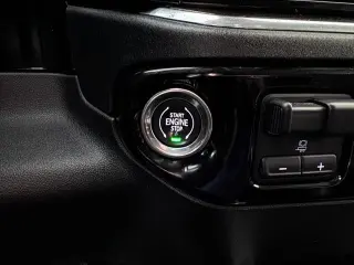 Chevrolet Silverado 1500 2024 4x4 RST 4 puertas Cabina Crew 5.8 pies. SB