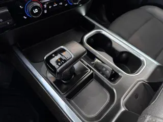 Chevrolet Silverado 1500 2024 4x4 RST 4 puertas Cabina Crew 5.8 pies. SB