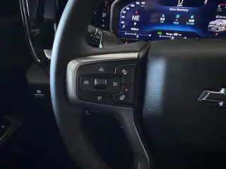Chevrolet Silverado 1500 2025 4x4 RST 4 puertas Cabina Crew 5.8 pies. Caja corta