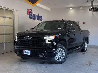 Chevrolet Silverado 1500 2025 4x4 RST 4 puertas Cabina Crew 5.8 pies. Caja corta