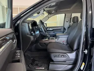 Chevrolet Silverado 1500 2025 4x4 RST 4 puertas Cabina Crew 5.8 pies. Caja corta