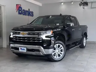 Chevrolet Silverado 1500 2023 4x4 LTZ 4 puertas Cabina Crew 5.8 pies. SB