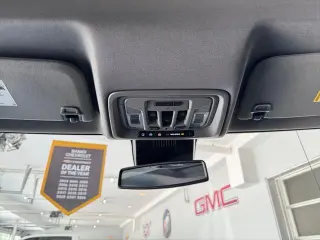 Chevrolet Silverado 1500 2022 4x4 LTZ 4 puertas Cabina Crew 5.8 pies. Caja corta
