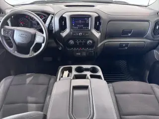 Chevrolet Silverado 1500 2024 4x4 Custom Trail Boss 4 puertas Cabina Crew 5.8 pies. SB