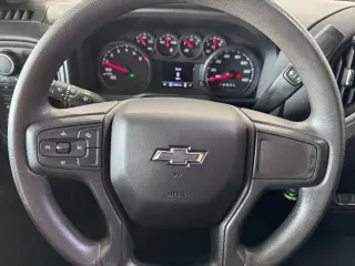 Chevrolet Silverado 1500 2024 4x4 Custom Trail Boss 4 puertas Cabina Crew 5.8 pies. SB