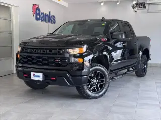 Chevrolet Silverado 1500 2024 4x4 Custom Trail Boss 4 puertas Cabina Crew 5.8 pies. SB