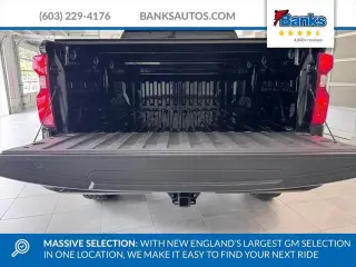 Chevrolet Silverado 1500 2024 4x4 Custom Trail Boss 4 puertas Cabina Crew 5.8 pies. SB