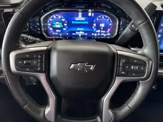 Chevrolet Silverado 1500 2023 4x4 RST 4 puertas Cabina Crew 5.8 pies. SB