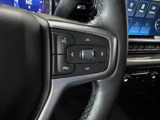 Chevrolet Silverado 1500 2023 4x4 RST 4 puertas Cabina Crew 5.8 pies. SB