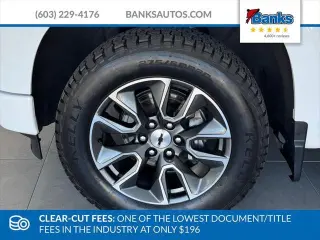 Chevrolet Silverado 1500 2023 4x4 RST 4 puertas Cabina Crew 5.8 pies. Caja corta